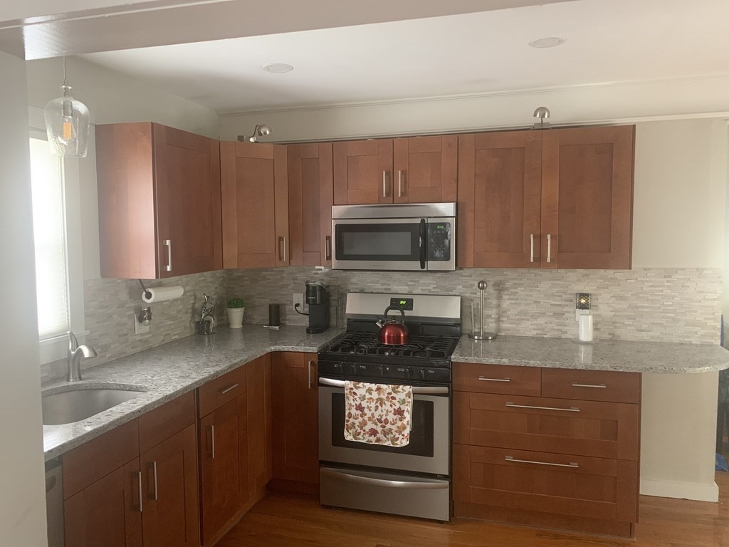 115 Richardson Ave