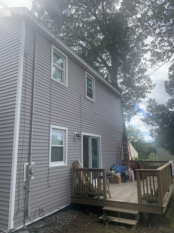 115 Richardson Ave
