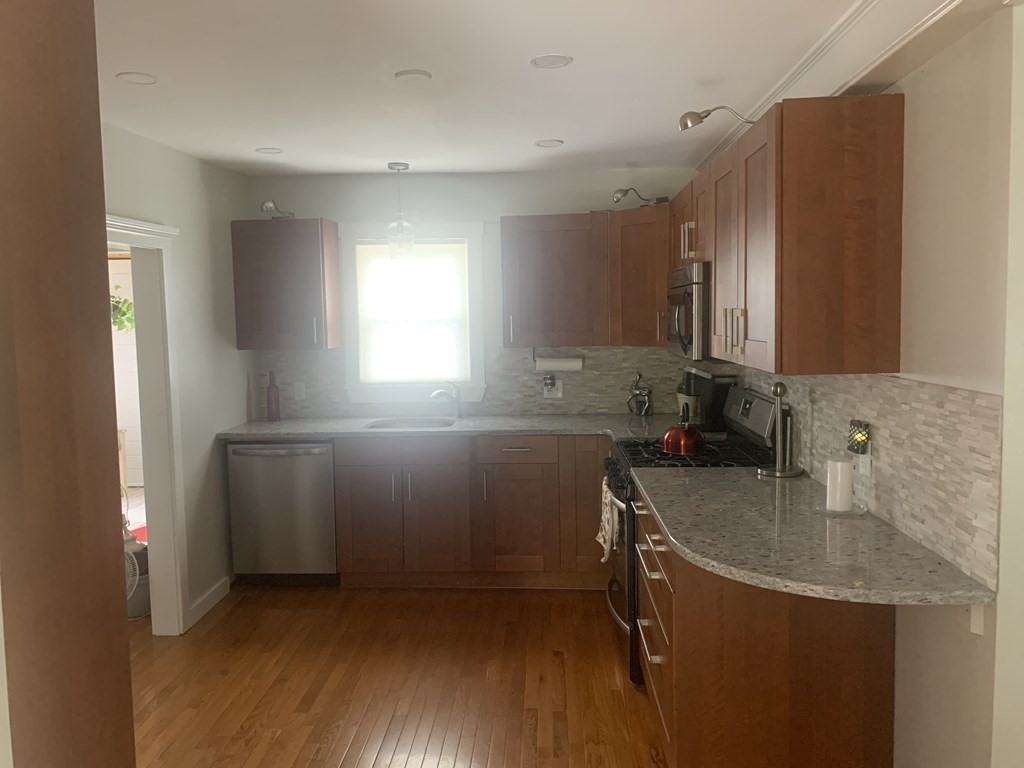115 Richardson Ave