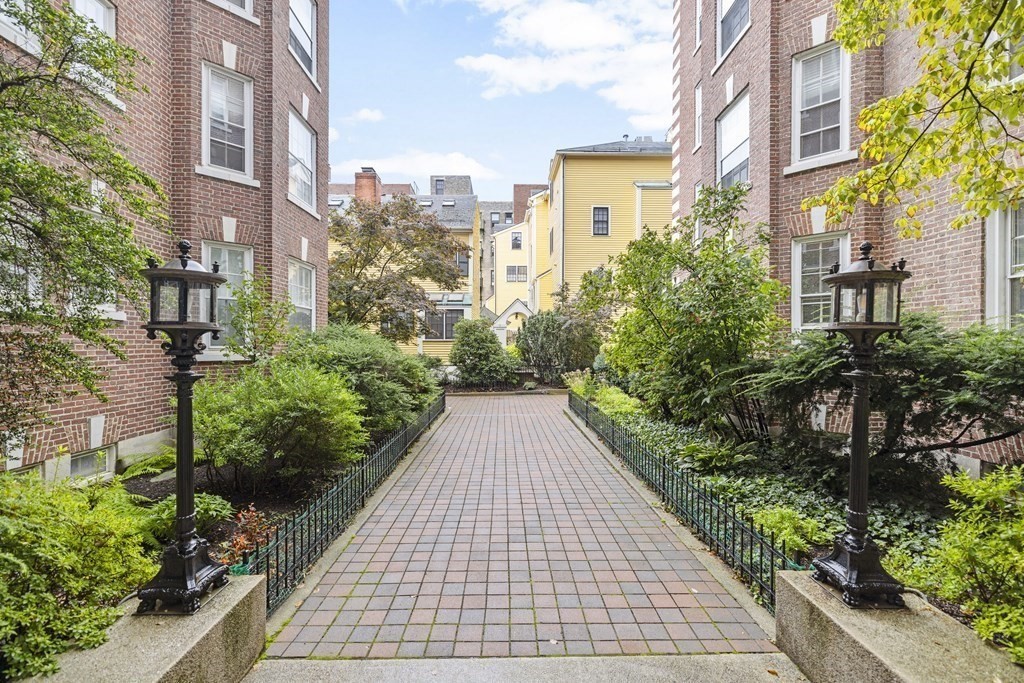 1572 Massachusetts Avenue # 33