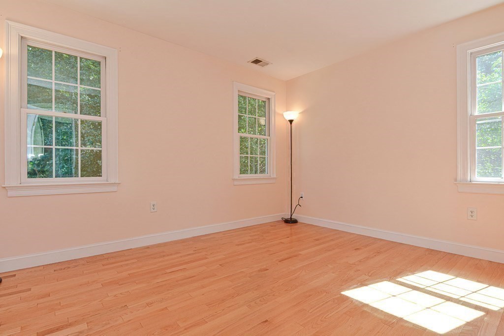 513 Taylor Rd