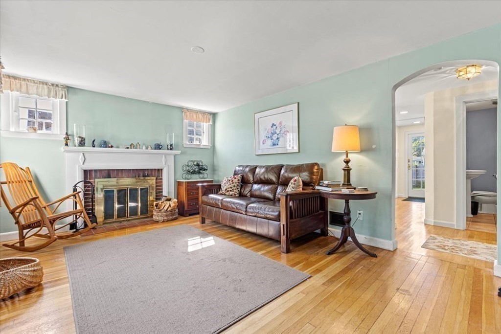21 Foster Dr
