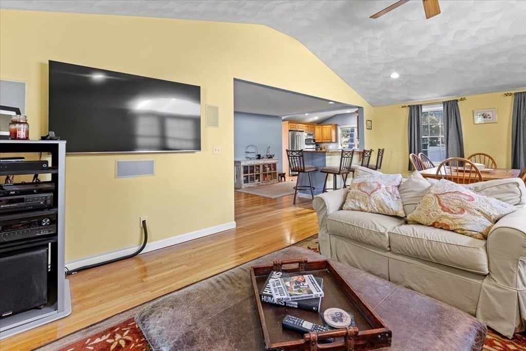21 Foster Dr