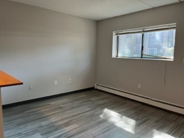1011 Main Street # 4