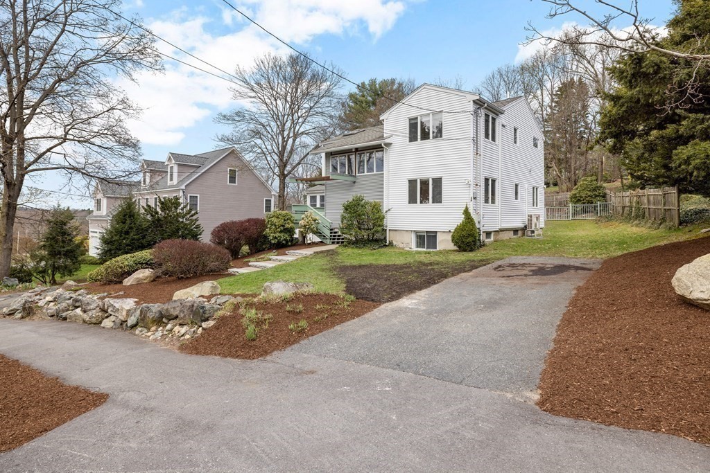 34 Oak Street