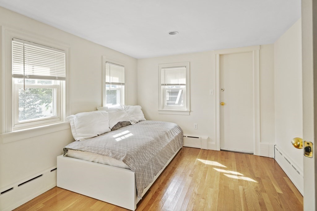 37 Aldie St # 2