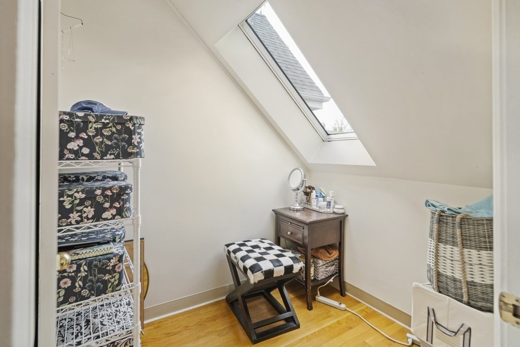 37 Aldie St # 2