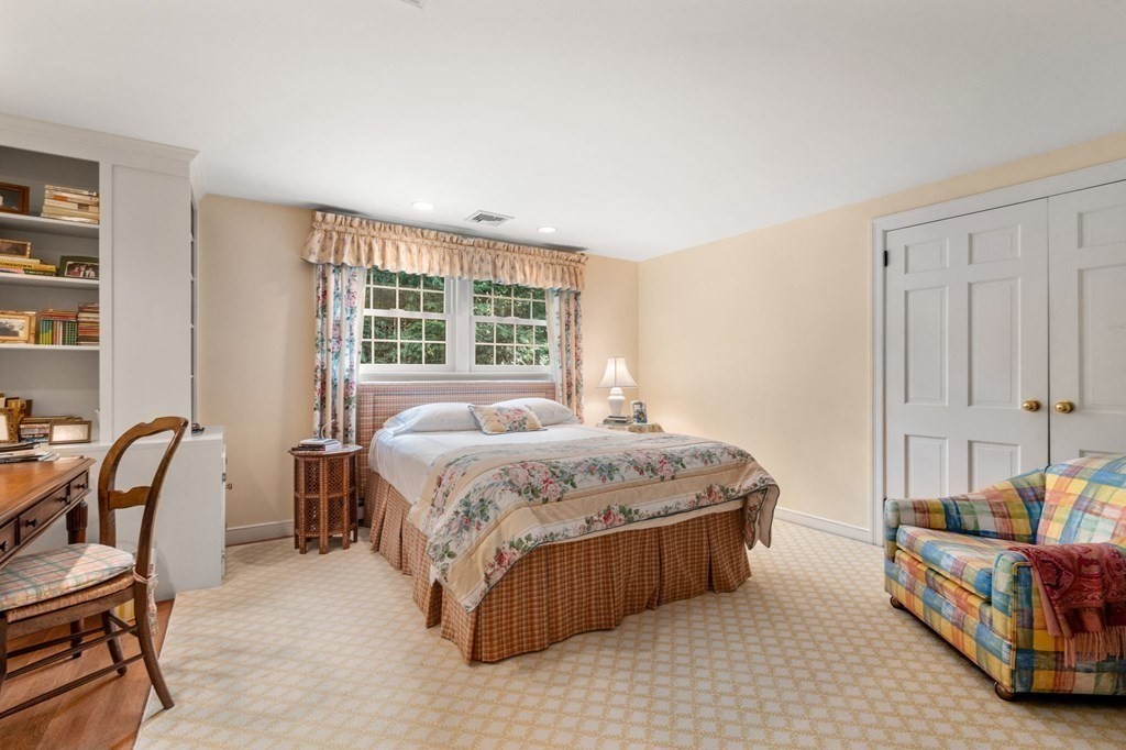 17 Fields Pond Road