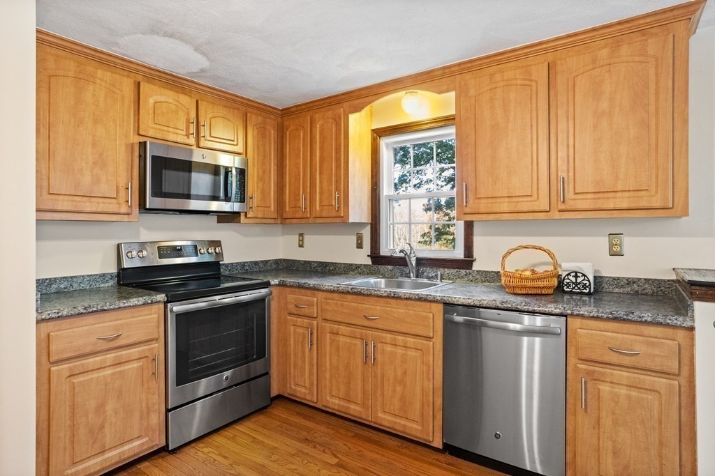 49 Cortland Ln # 49