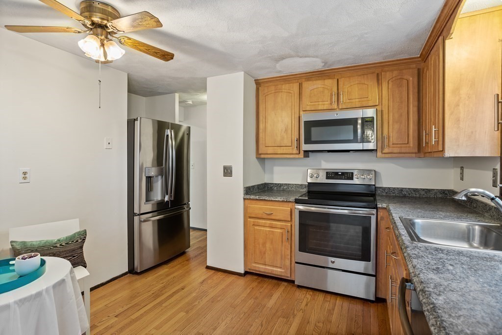 49 Cortland Ln # 49