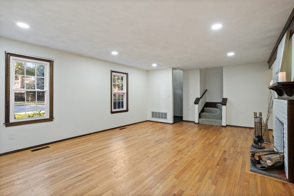 49 Cortland Ln # 49