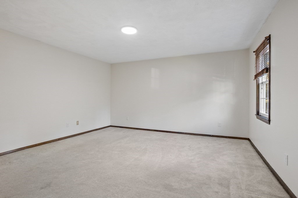 49 Cortland Ln # 49