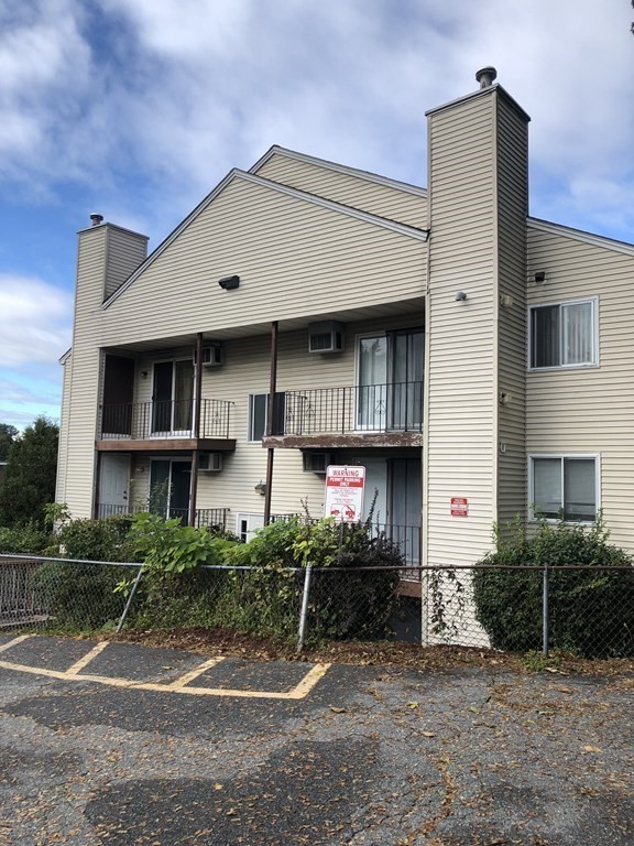 220 Smith St # 12