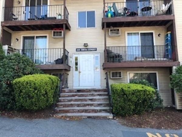 220 Smith St # 12