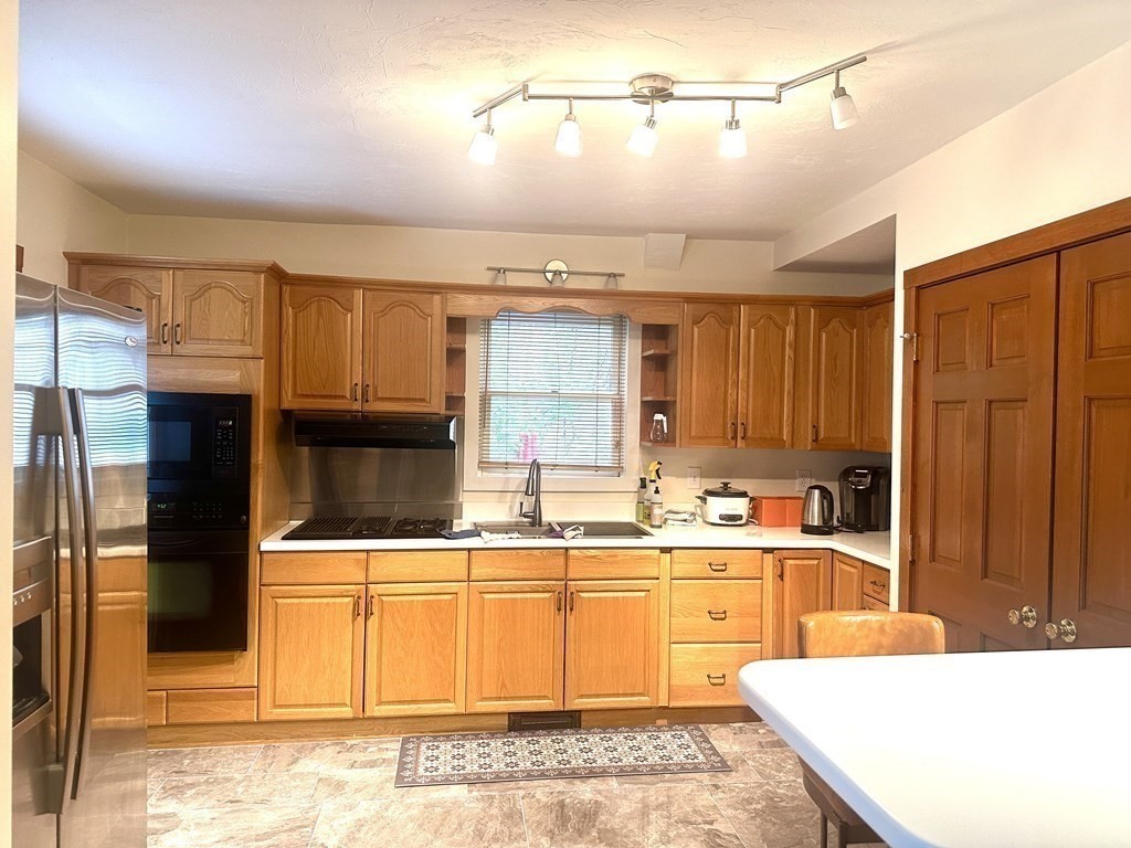90 Belknap St