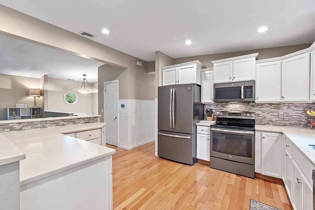 23 Commonwealth Ave