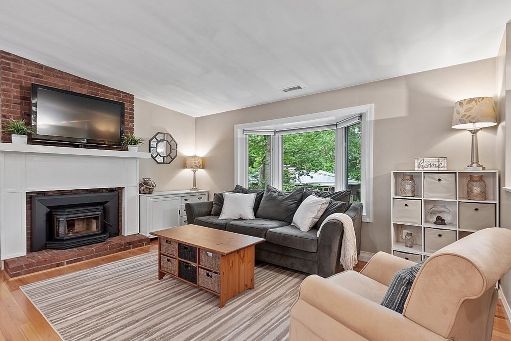 23 Commonwealth Ave