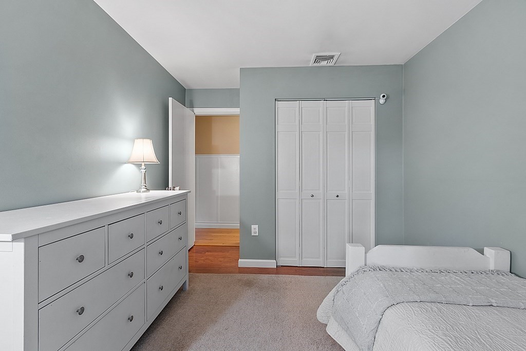 23 Commonwealth Ave