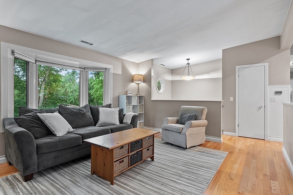 23 Commonwealth Ave