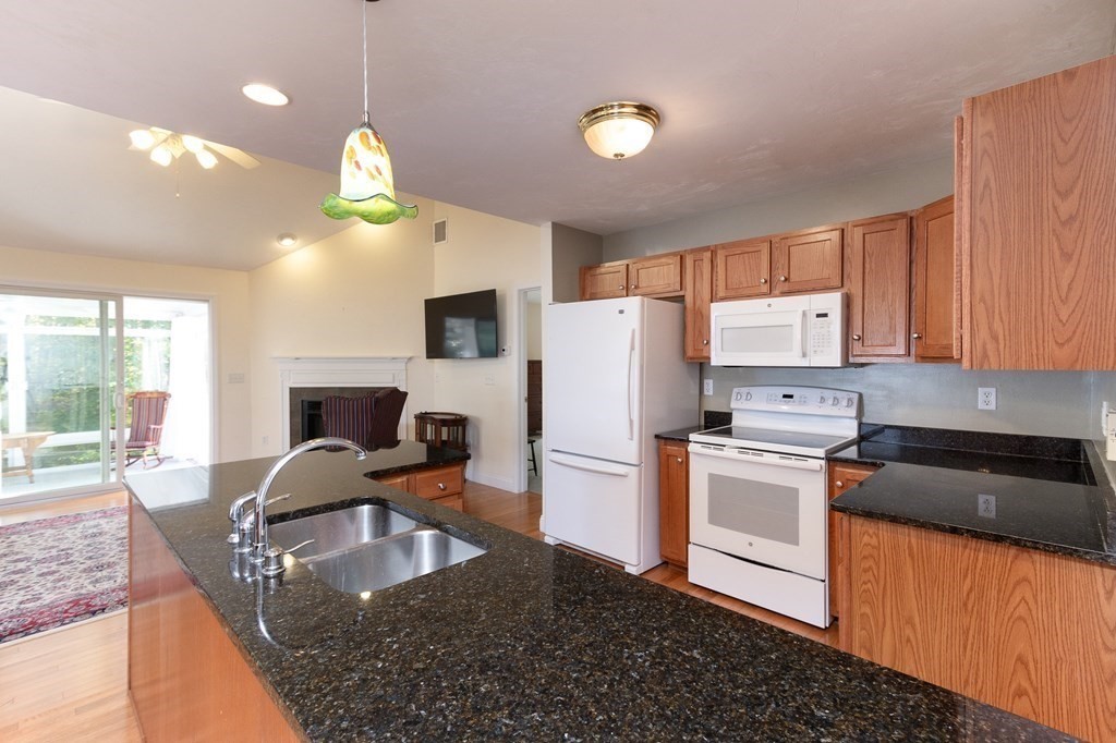 85 Virginia Dr # 25