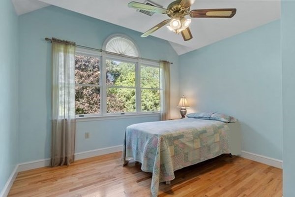 77 Teele Rd