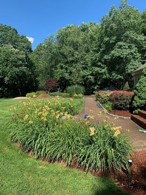 77 Teele Rd