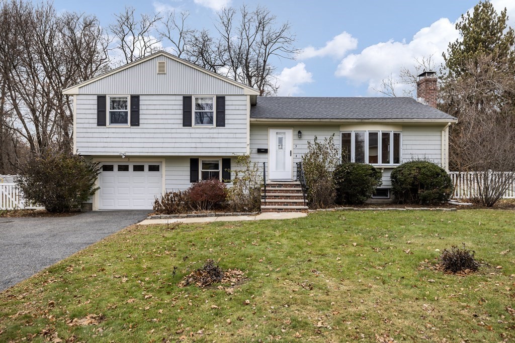 5 Lillian Road