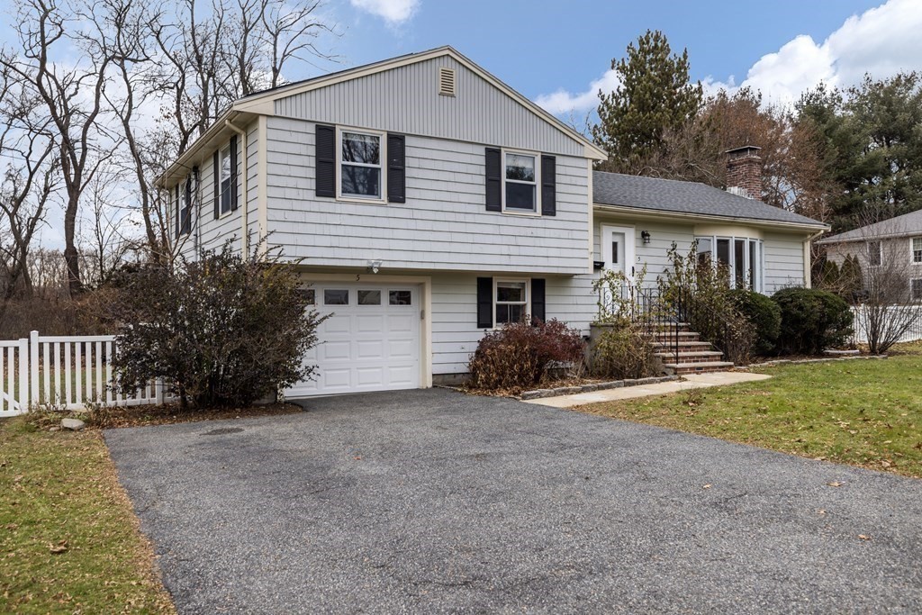 5 Lillian Road
