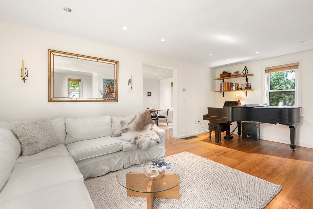 139 Cushing Street # 5