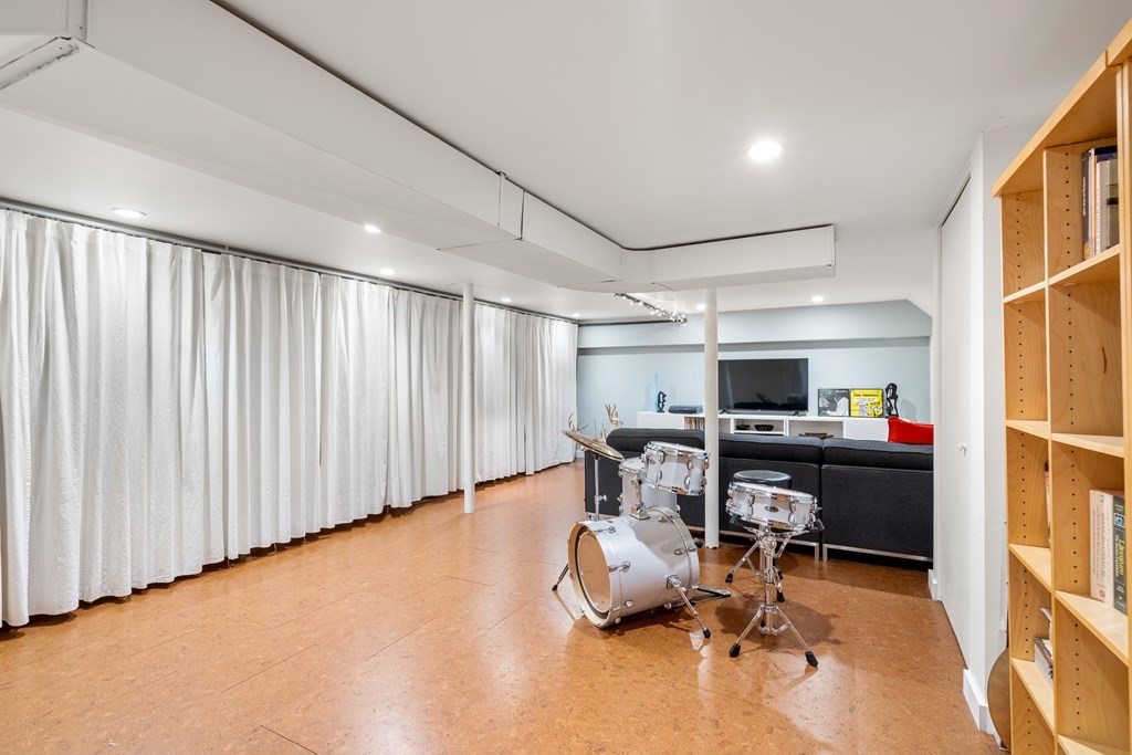 139 Cushing Street # 5