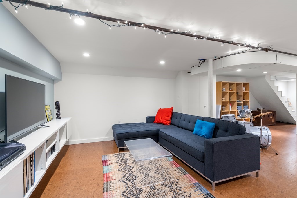 139 Cushing Street # 5