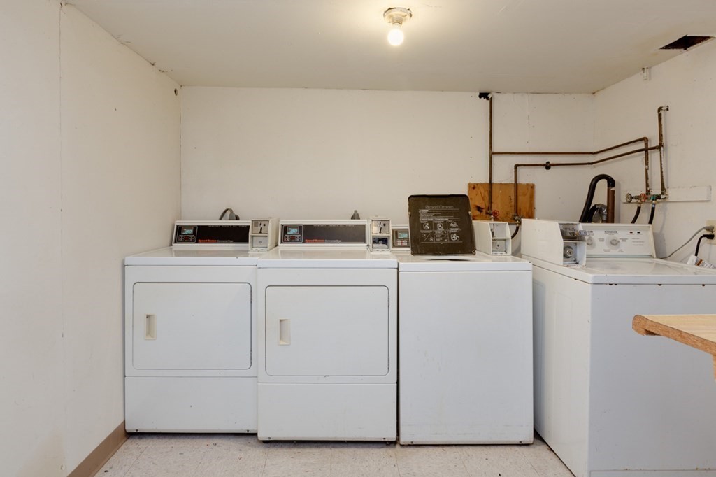 46 Aiken Ave