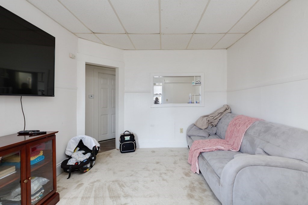 46 Aiken Ave