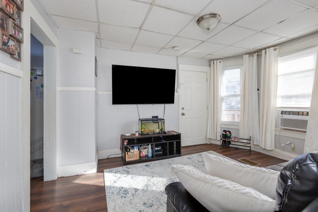 46 Aiken Ave