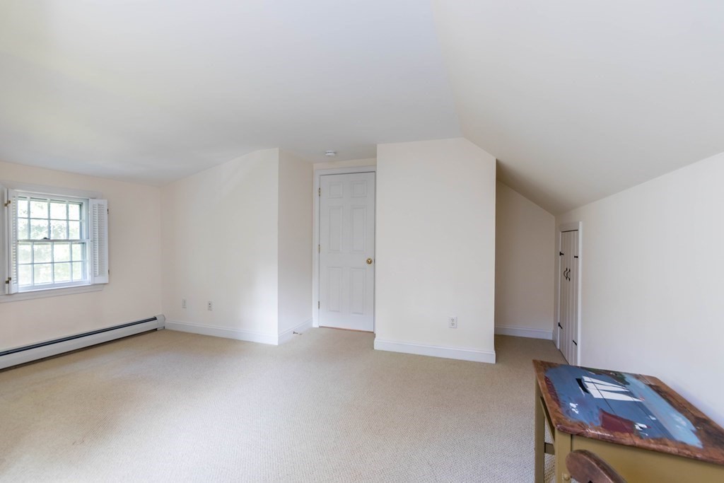 740 Putnam Ave