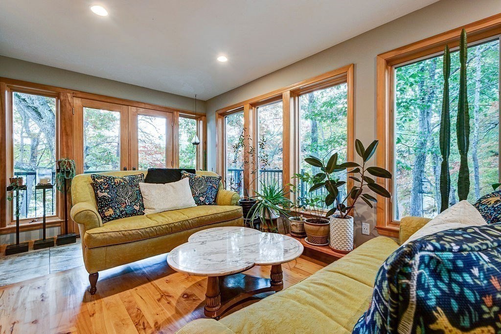 68 Hudson Rd