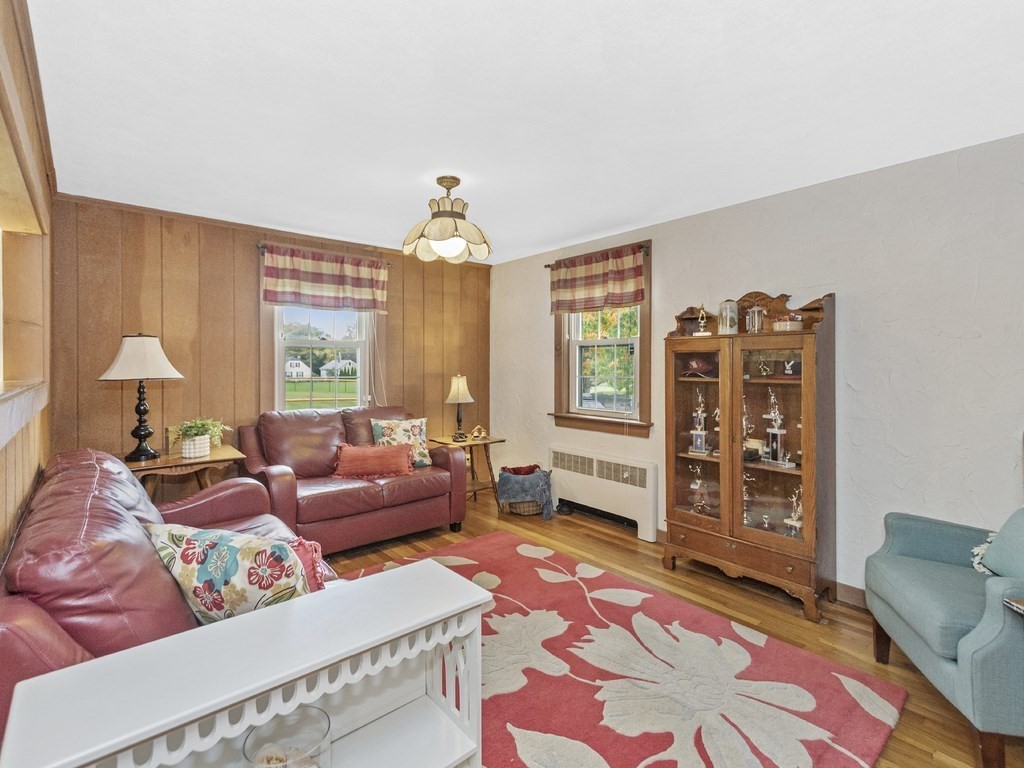 75 Charlotte Rd