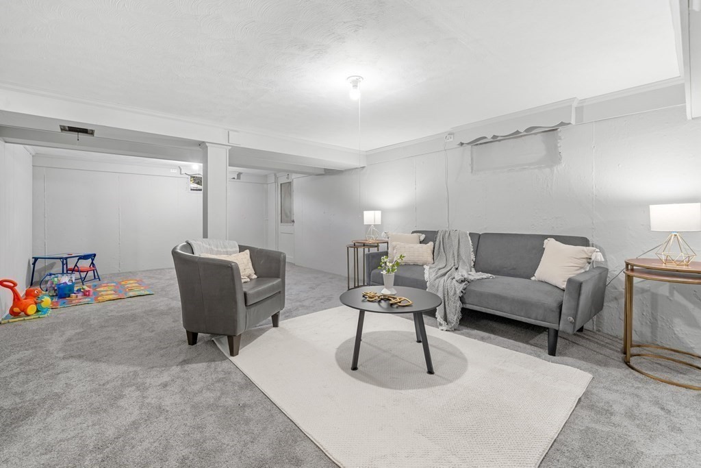32 Dunster Road