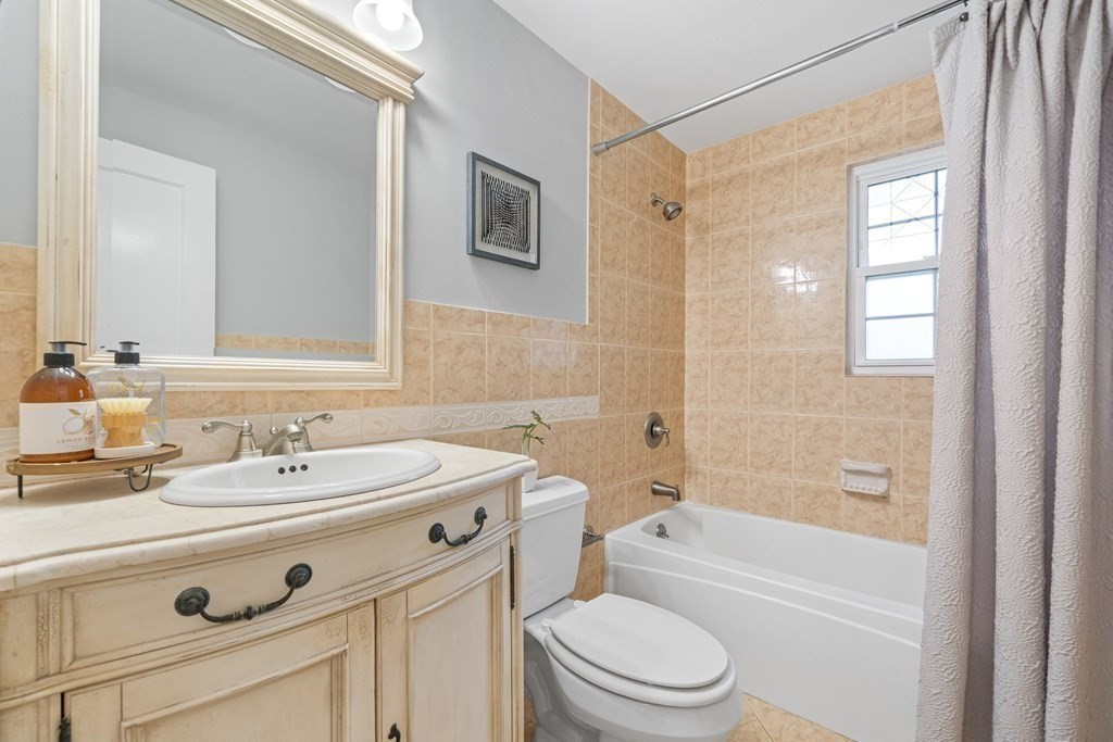 32 Dunster Road