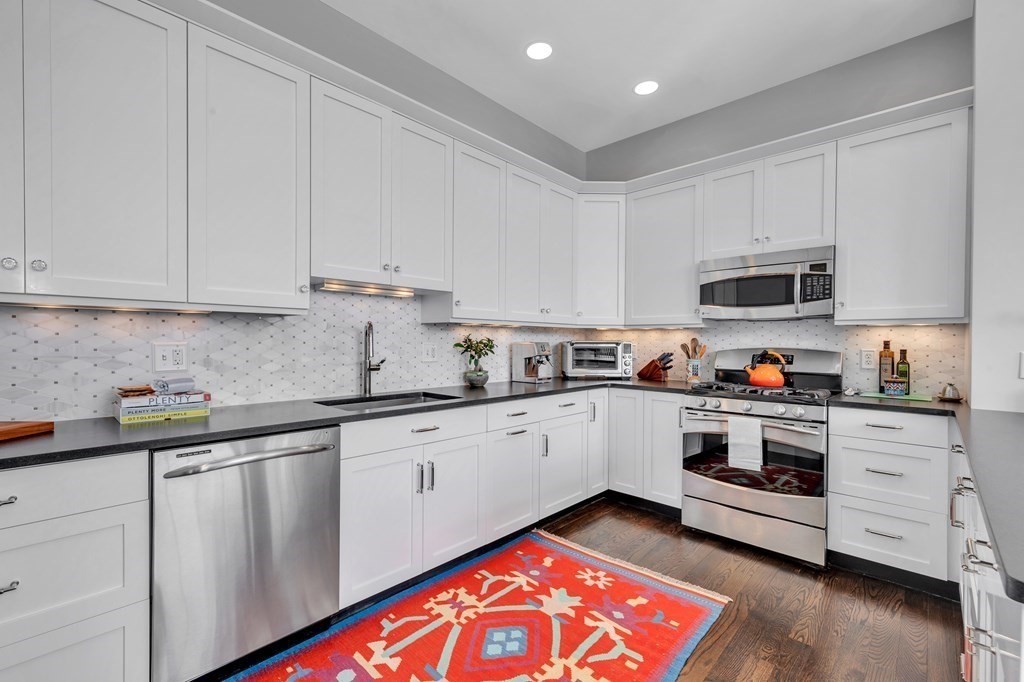 33 Forest St # 311