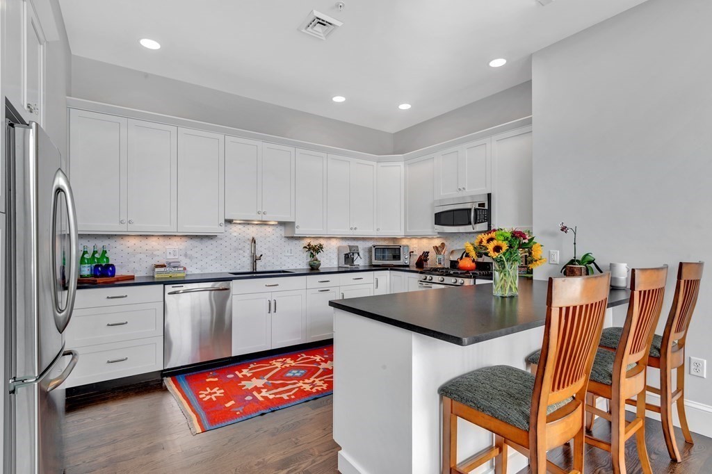 33 Forest St # 311