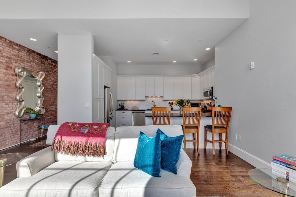 33 Forest St # 311