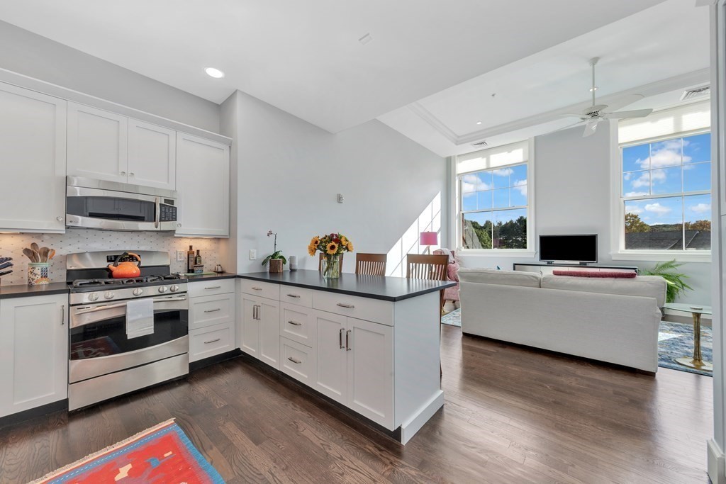 33 Forest St # 311
