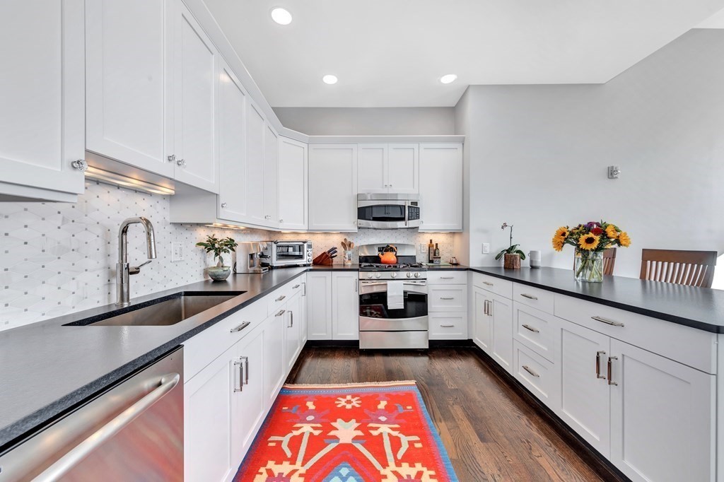 33 Forest St # 311