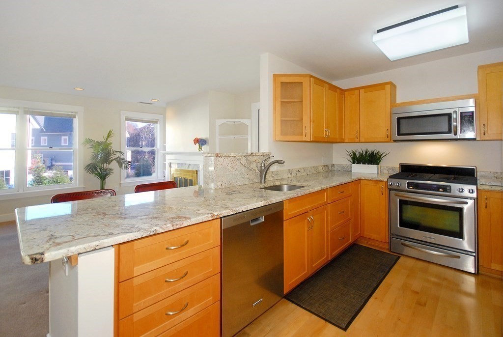 33 Westvale Mdws # A