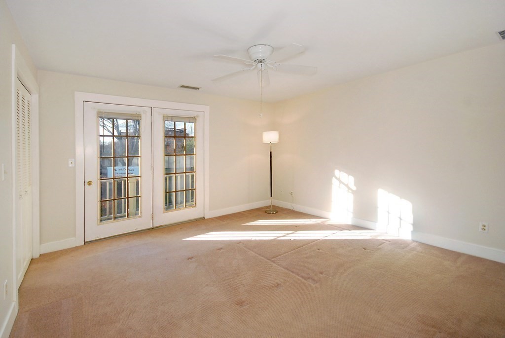 33 Westvale Mdws # A