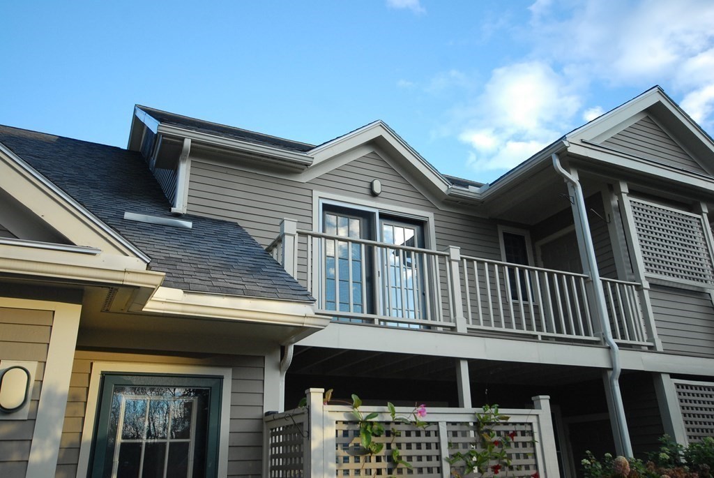 33 Westvale Mdws # A