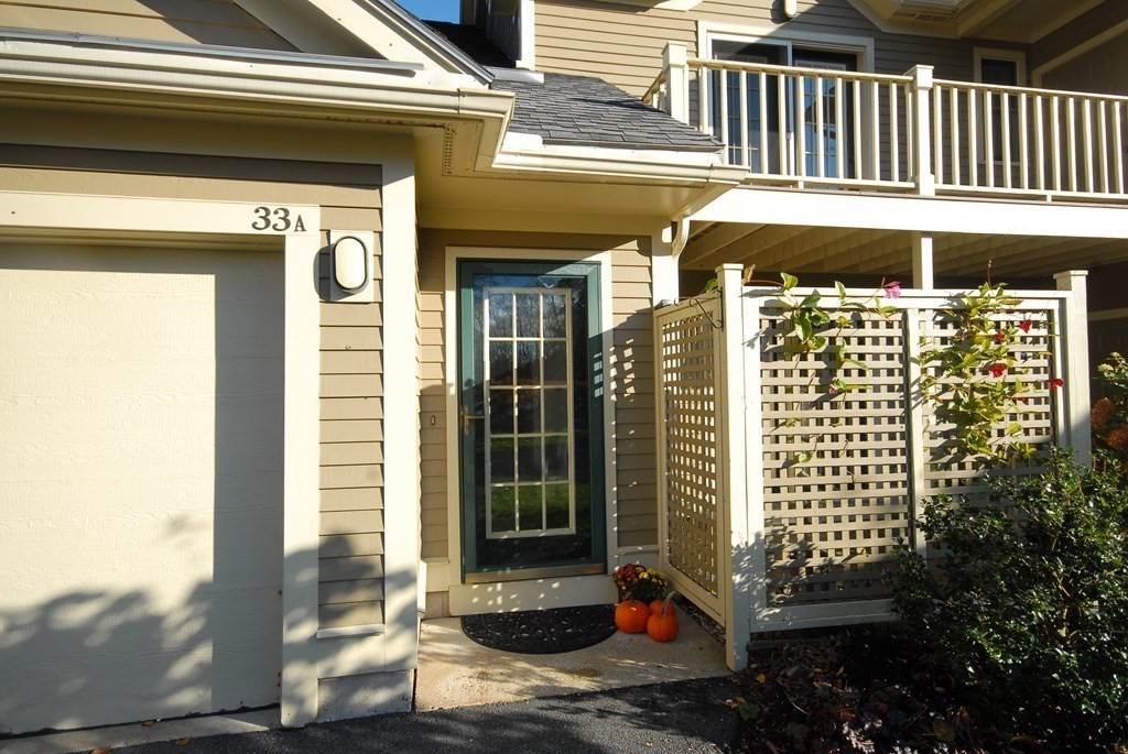 33 Westvale Mdws # A
