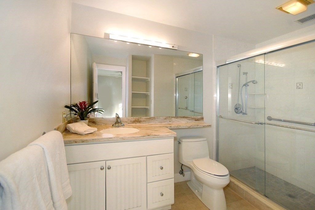33 Westvale Mdws # A