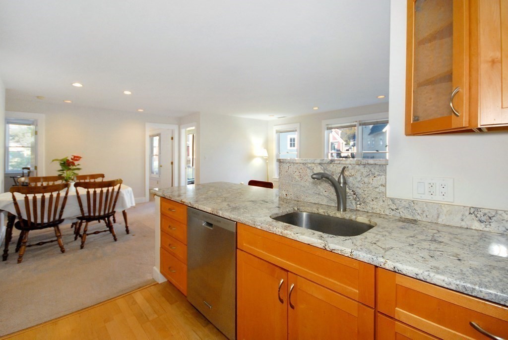 33 Westvale Mdws # A